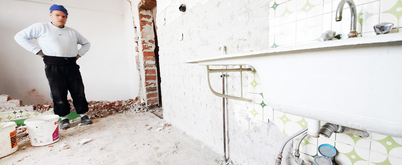 When and Why Not to DIY Home Renovations